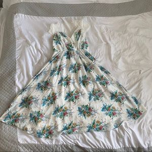 White floral maternity dress